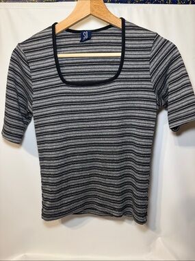 SO…GSJC Black & Gray Striped Square Neck Knit Top - 90s/Y2K